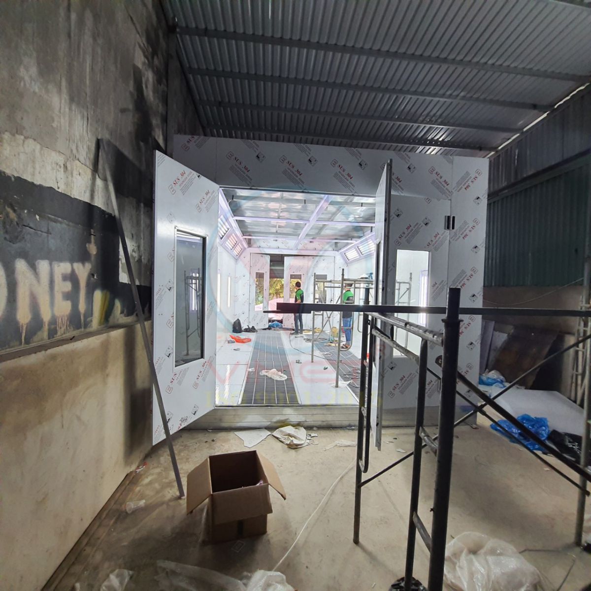 Phòng sơn sấy diesel 2 bộ cửa vào và ra